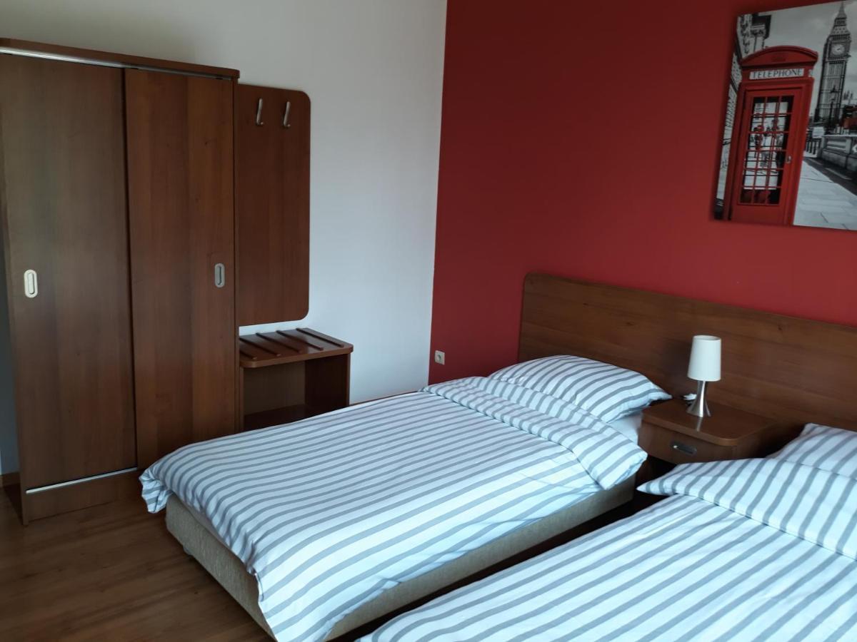 Bed & Breakfast Green Roof Rybarzowice  Dış mekan fotoğraf